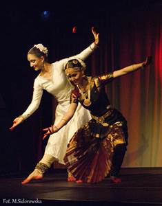 "Klasyczne tańce indyjskie i różnorodność sztuk w Indiach" - Gość Specjalny spotkania: JE Ambasador Indii Monika Kapil Mohta