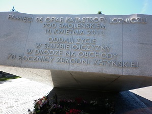 Żoliborski ogród pamięci. Spacer po Cmentarzu Wojskowym - szlakiem polityków i artystów