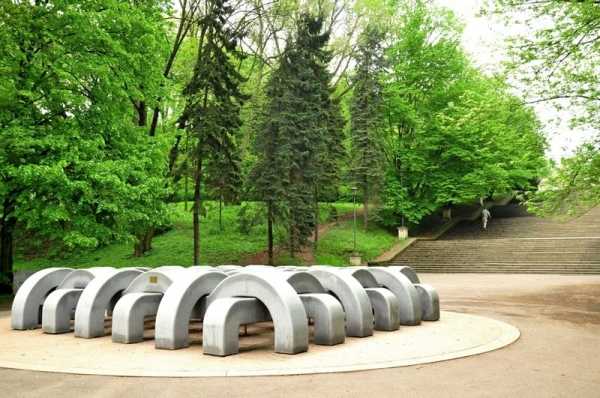Śladami warszawskich pomników - Niedokończona podróż