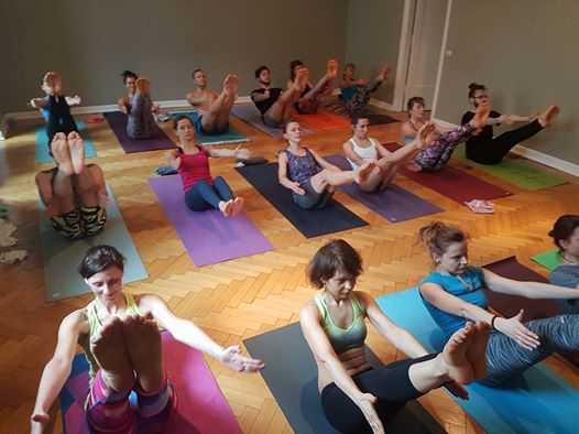 Darmowe zajęcia online w Yoga Republic - medytacja i pranajama