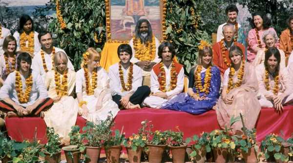 Beatlesi w Indiach - śladami orientalnych inspiracji w twórczości Wielkiej Czwórki z Liverpoolu