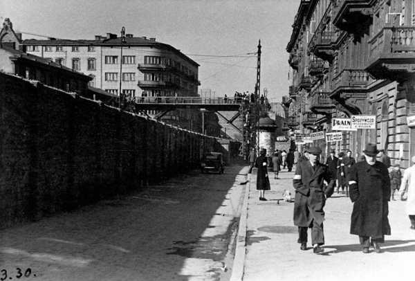 Piekło w środku miasta - spacery po warszawskim Getcie