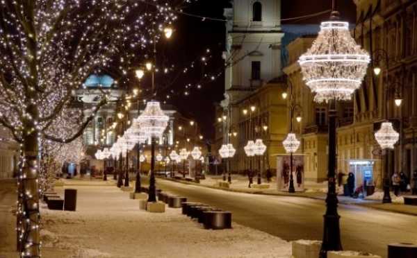 Romantyczny spacer po Krakowskim Przedmieściu ze świątecznymi iluminacjami