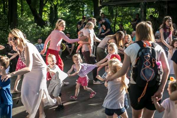 Potańcówka dla dzieci | muzyka na żywo w ogrodzie