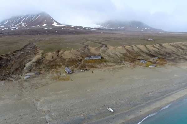 Stacja Polarna UMCS Calypsobyen (Bellsund, Svalbard) – fascynujące miejsce, historia i teraźniejszość