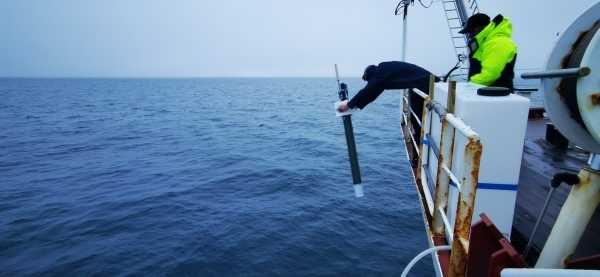 Autonomiczne pływaki ARGO w oceanograficznych badaniach Arktyki