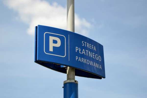 Strefa płatnego parkowania w Warszawie zostanie poszerzona – co warto wiedzieć?