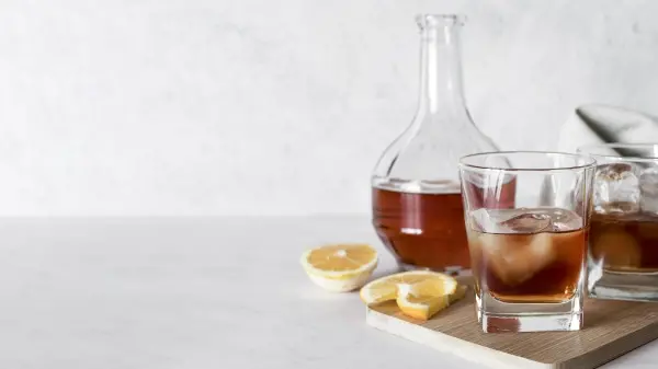 W czym pić espresso, a w czym lemoniadę? Mały przewodnik po rodzajach szklanek