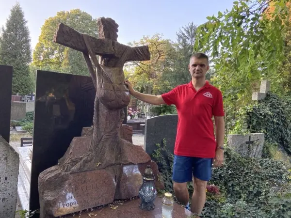 Spacer: 140 lat Cmentarza Bródnowskiego