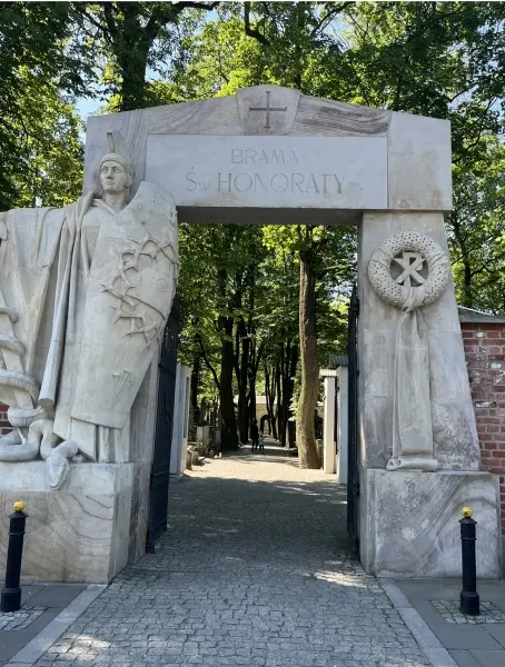 Poznajmy Stare Powązki