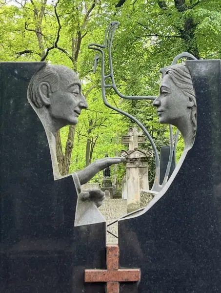 Poznajmy Stare Powązki!