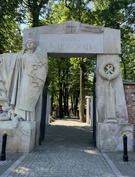 Poznajmy Stare Powązki!