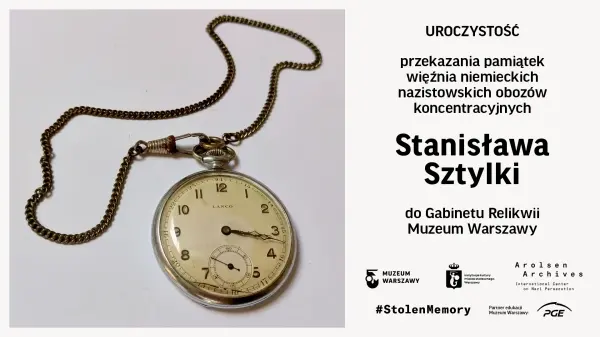 Uroczystość przekazania pamiątki od Arolsen Archives
