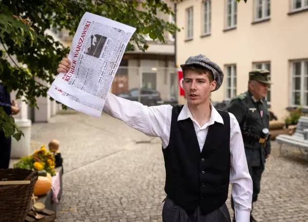 Życie kulturalne i prasa – spotkanie ze Zbigniewem Karwackim i senatorem Markiem Borowskim | Codzienność na Pradze ’44