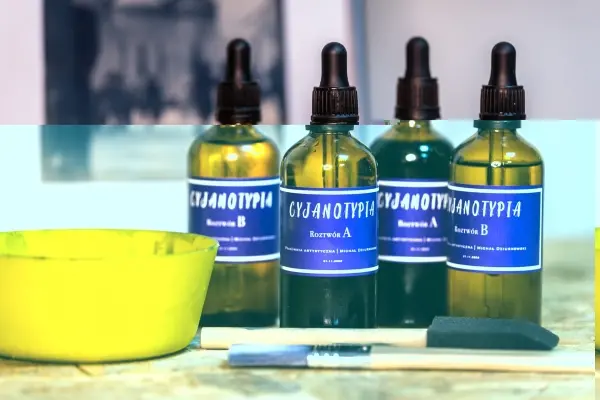 RODZINNE WARSZTATY FOTOGRAFICZNE Z OKAZJI DNIA DZIECKA pt. „Cyjanotypia, czyli blueprint”