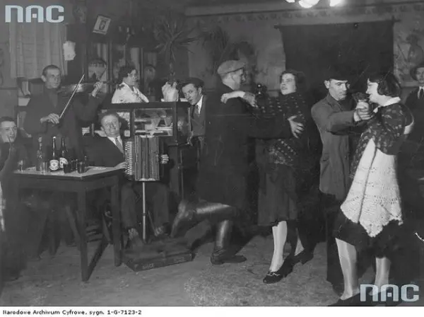 Spacer po Dancingach przedwojennej Warszawy, czyli gdzie i jak bawiono się dawniej