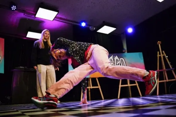 HIP HOP:Tolerancja w Rytmie Kreatywności