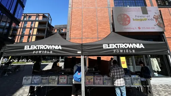 Strefa Winylowa Na Vintage Fastiwal w Elektrowni Powiśle