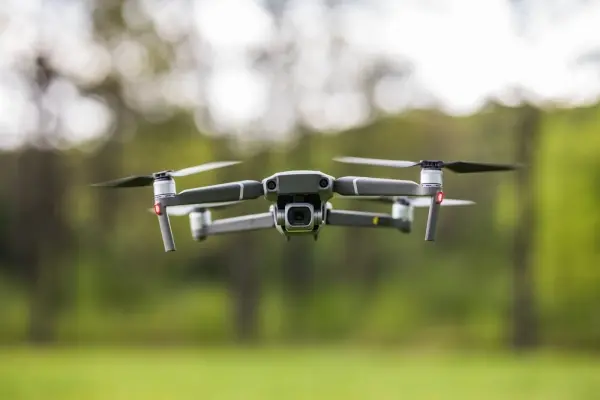 Co zawiera stacja dokująca DJI Dock 2? Co zawiera stacja dokująca DJI Dock 2?