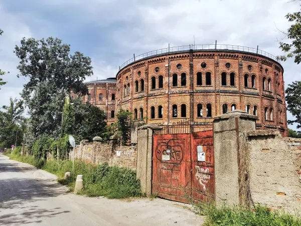 Spacer szlakiem zabytków przemysłowej Woli