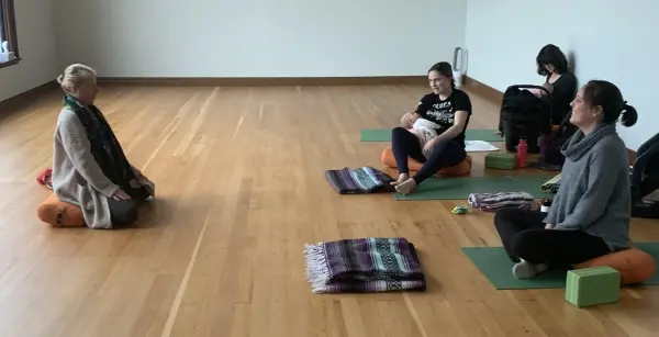 Mam moment - medytacja i regulacja emocjonalna z dzieckiem na rękach