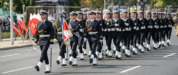 Defilada wojskowa i parada morska pod hasłem „Dziękujemy za Waszą służbę”