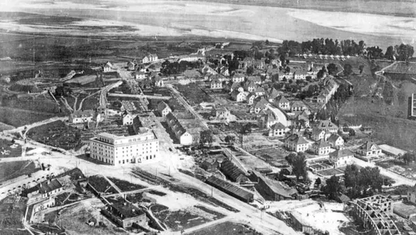 Żoliborz Oficerski wieczorową porą