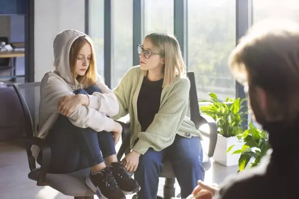Psychoterapia dla młodzieży – jak rozpoznać, że dziecko potrzebuje wsparcia?