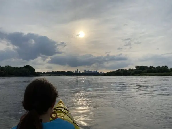 POD PRĄD - Wpływ Warszawską Wisłą