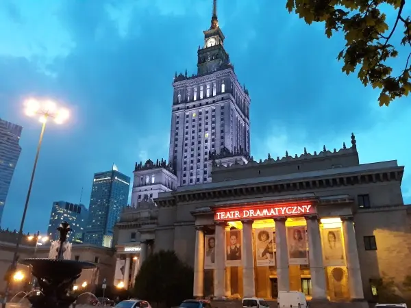 „Spacer po okolicach Pałacu Kultury i Nauki”