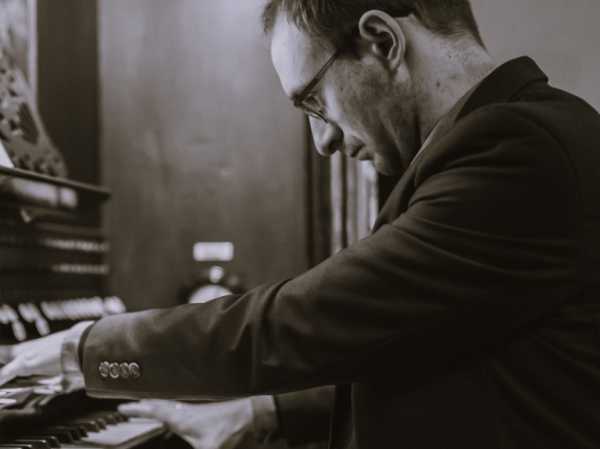 VI Koncert Organowy – Jan Surma