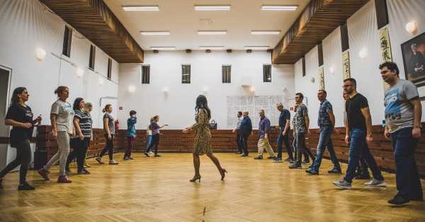 Warsztaty z tańca towarzyskiego - miesiąc zajęć na sali tanecznej!