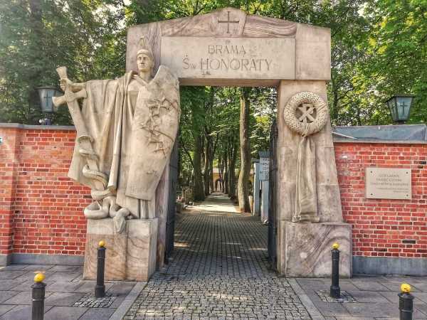 Za bramą wielkiej ciszy - dwuczęściowy spacer po Starych Powązkach - cz.1
